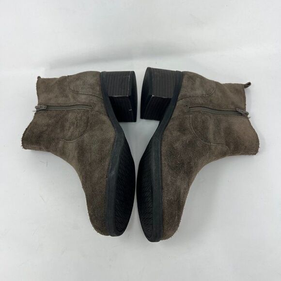 Clarks Womens Brown Leather Almond Toe Slip On Ankle Chelsea Boots Size 8.5 - Picture 4 of 8